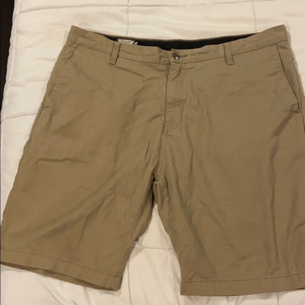 Volcom men’s shorts
